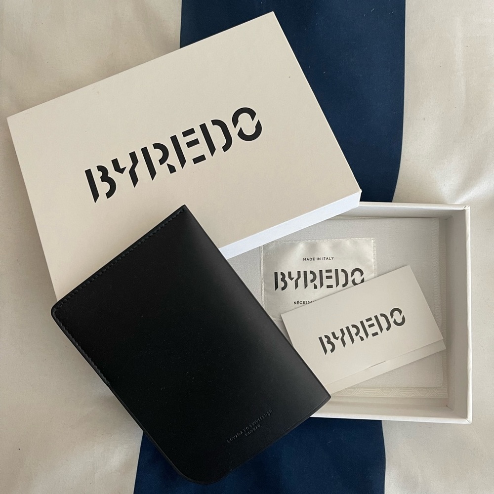 AUTHENTIC BYREDO PASSPORT HOLDER